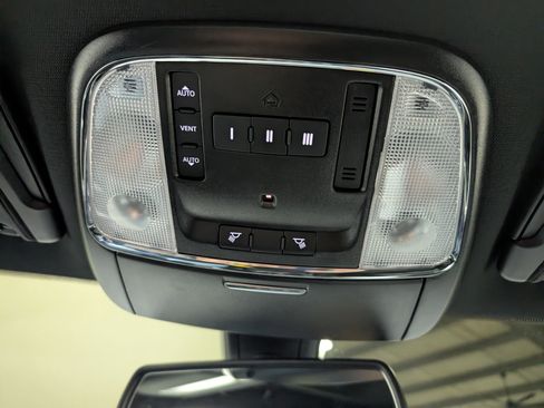 Used 2020 Dodge Charger R/T w/ Plus Group image 26