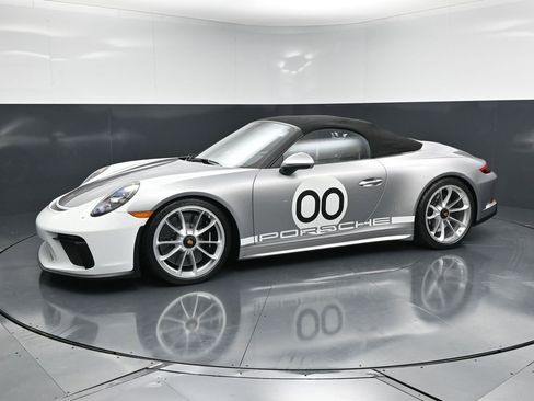 Used 2019 Porsche 911 Speedster RWD image 1