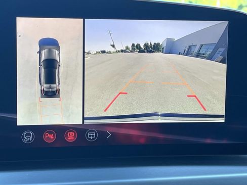 New 2026 Cadillac Lyriq V image 33