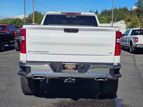 Used 2024 Chevrolet Silverado 1500 LT w/ Z71 Off-Road Package AWD/4WD image 4