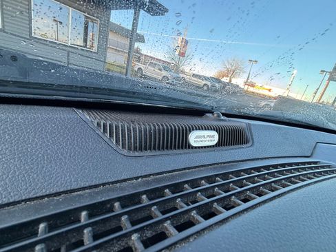 Used 2014 RAM 1500 Laramie w/ Convenience Group image 16