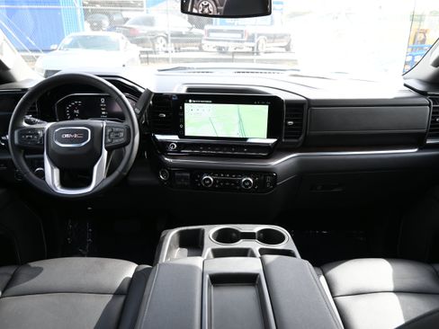 Used 2025 GMC Sierra 1500 SLT RWD image 31