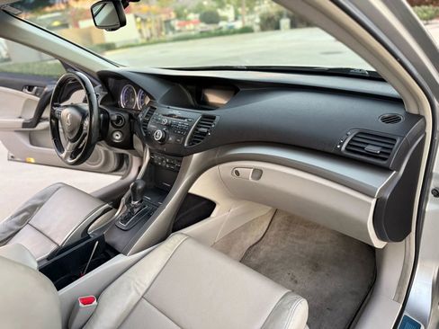 Used 2010 Acura TSX Sedan image 25