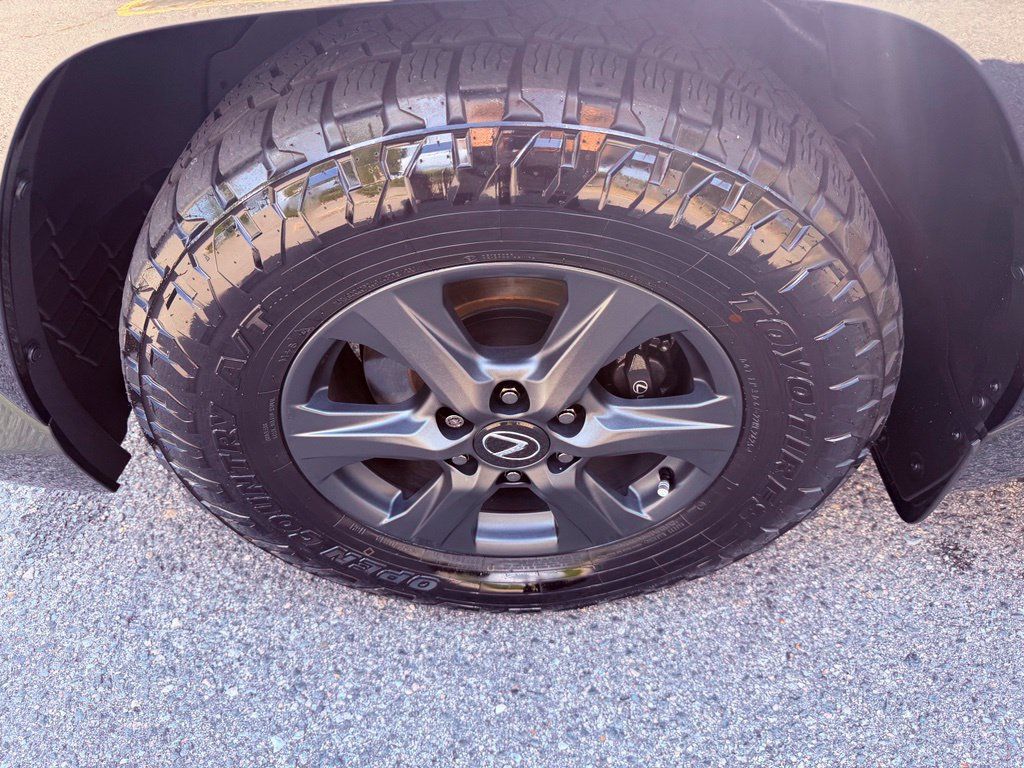 Certified 2025 Lexus LX 700h Overtrail AWD/4WD image 22