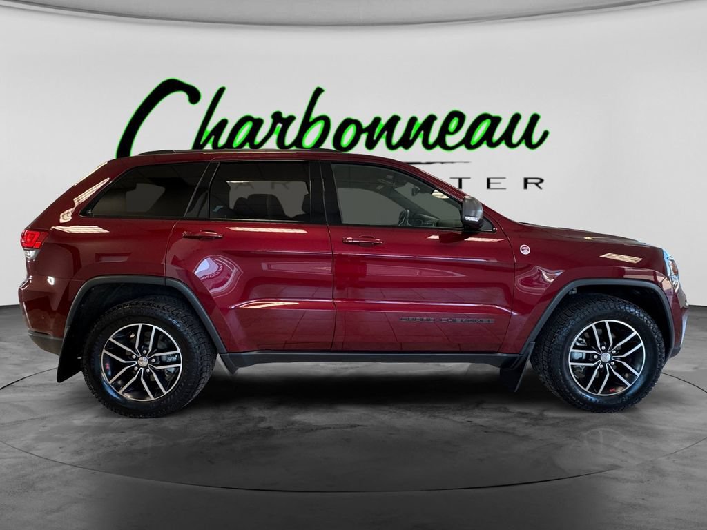 Used 2017 Jeep Grand Cherokee Trailhawk w/ Trailhawk Luxury Group AWD/4WD image 6