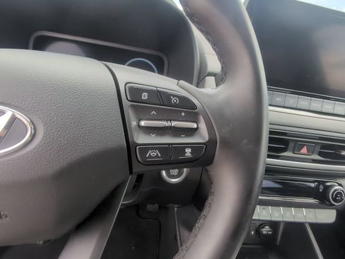 Used 2023 Hyundai Kona Limited AWD/4WD image 16