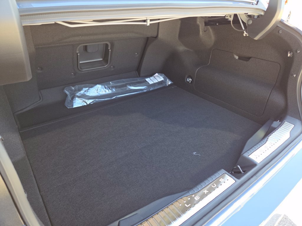 New 2026 Lexus ES 350h w/ Cold Area Package FWD image 29