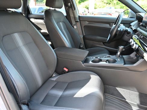 Used 2023 Honda Civic Sport image 14