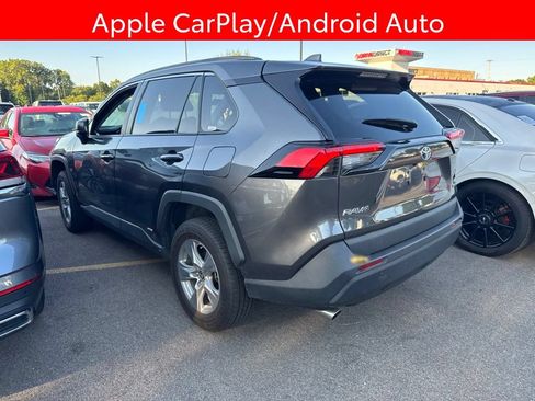Used 2022 Toyota RAV4 LE AWD/4WD image 4