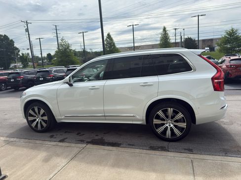 Used 2023 Volvo XC90 B6 Ultimate w/ Protection Package Premier AWD/4WD image 6