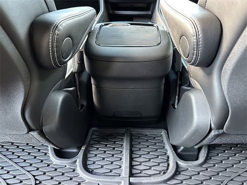 New 2026 Chrysler Pacifica Limited w/ S Appearance Package image 14