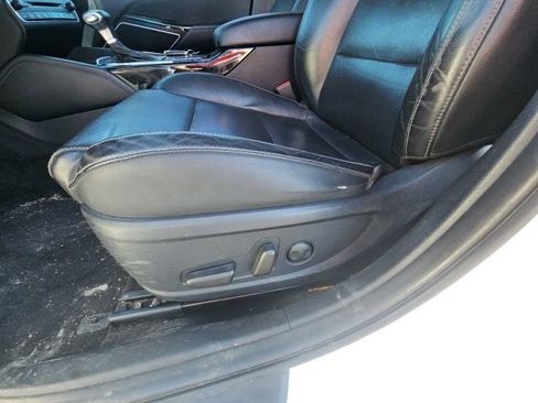 Used 2017 Kia Cadenza Premium w/ Luxury Package image 7