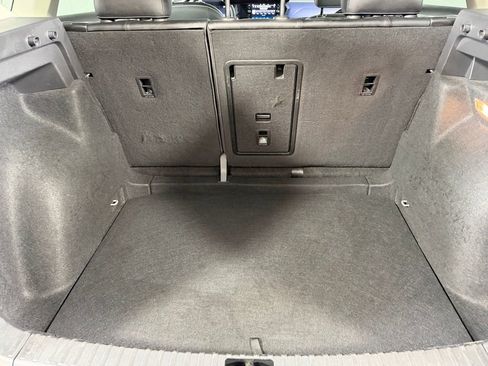 Used 2022 Volkswagen Taos SE image 27