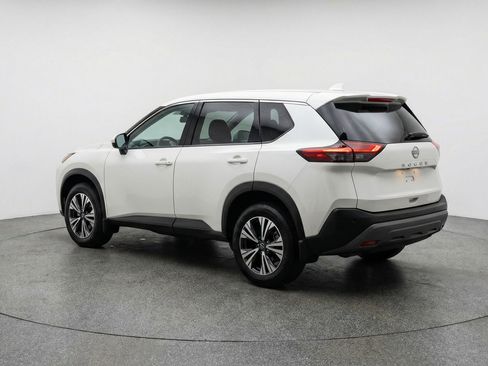 Used 2025 Nissan Rogue SV image 6