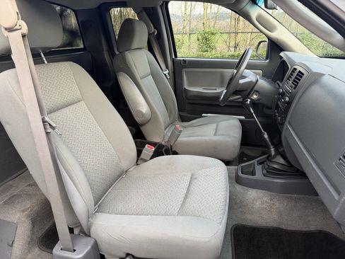 Used 2007 Dodge Dakota ST image 15