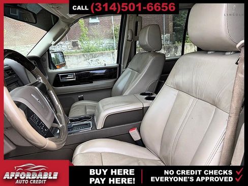 Used 2017 Lincoln Navigator L Select image 10
