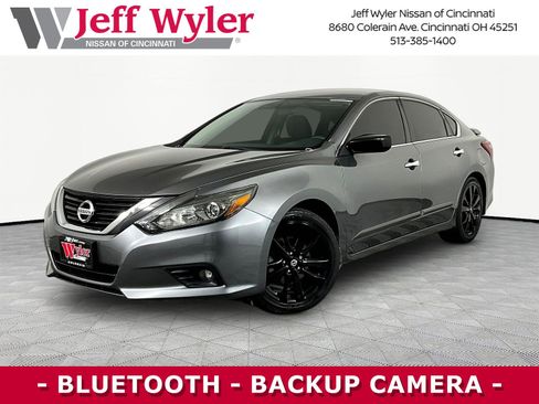 Used 2017 Nissan Altima 2.5 SR w/ Midnight Edition Package FWD image 1