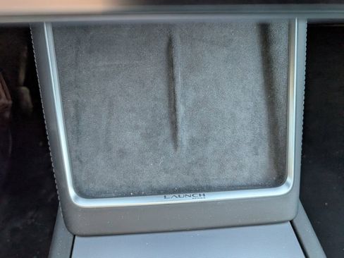 Used 2026 Tesla Model Y Long Range image 9