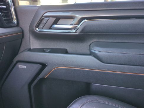 Used 2025 GMC Sierra 2500 AT4 w/ Technology Package image 16