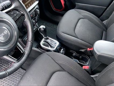 Used 2022 Jeep Renegade Latitude w/ Convenience Group AWD/4WD image 14