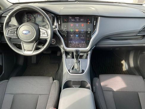 Used 2025 Subaru Outback Premium AWD/4WD image 3