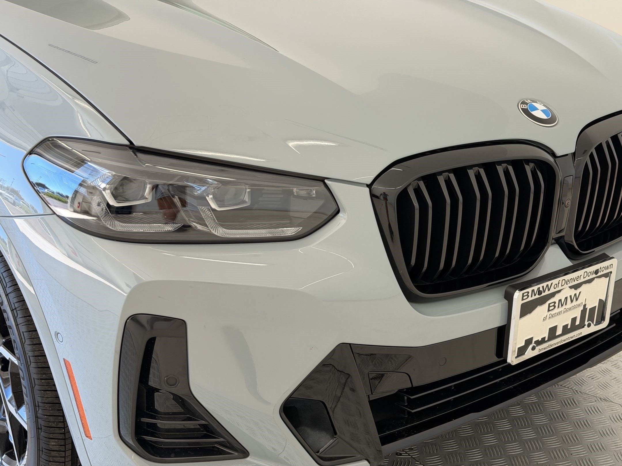 Certified 2024 BMW X4 M40i w/ Premium Package AWD/4WD image 12