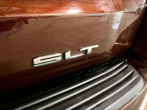 Used 2023 GMC Yukon XL SLT w/ SLT Luxury Package AWD/4WD image 25