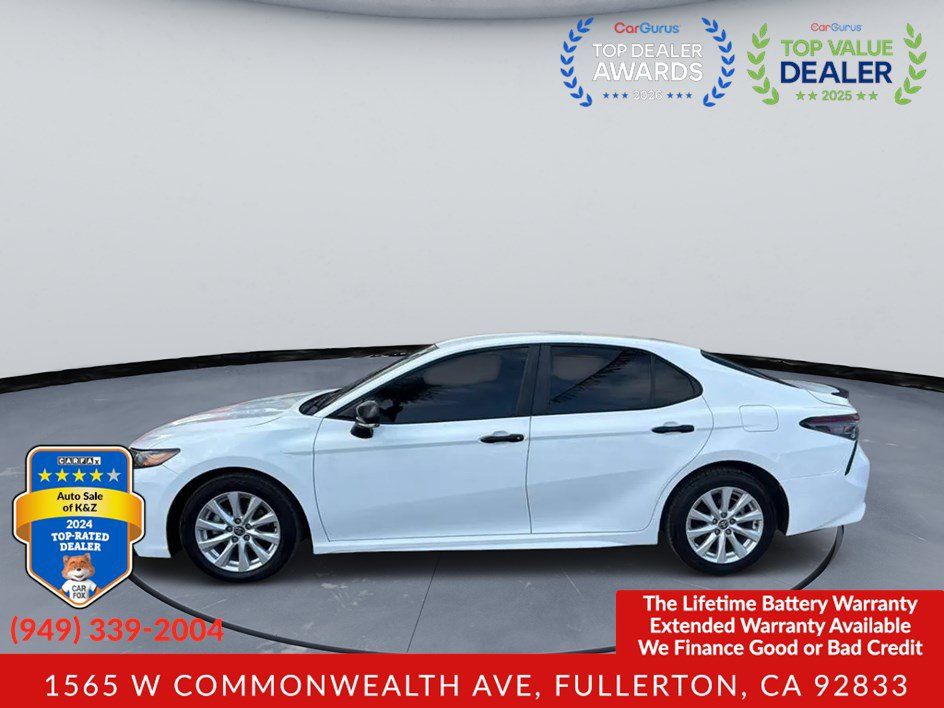 Used 2022 Toyota Camry SE FWD image 6