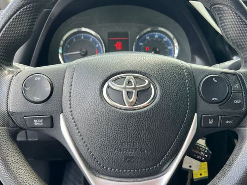 Used 2017 Toyota Corolla LE w/ Carpet Mat Package (TMS) FWD image 23