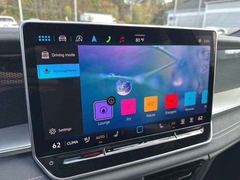 New 2025 Volkswagen Tiguan SE R-Line image 21