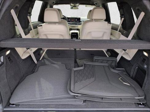 Used 2025 BMW X7 xDrive40i w/ M Sport Package image 6