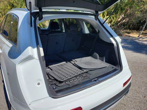 Used 2023 Audi Q7 3.0T Premium Plus w/ Premium Plus Package image 11