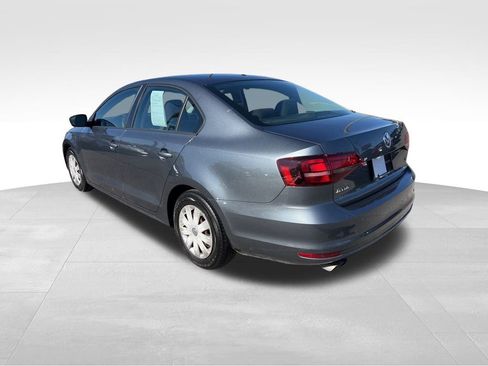Used 2016 Volkswagen Jetta S image 5