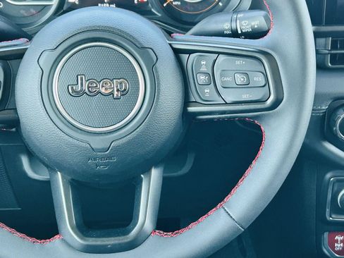 Used 2024 Jeep Gladiator Rubicon AWD/4WD image 20