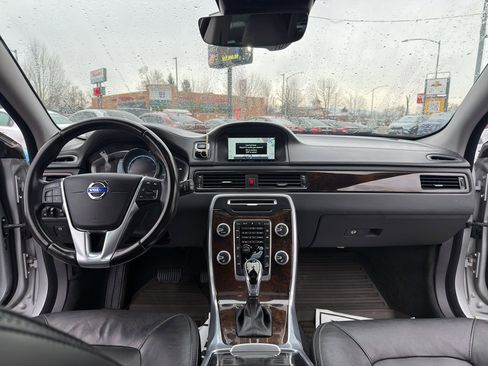 Used 2016 Volvo XC70 T5 Premier w/ Proximity Package image 19