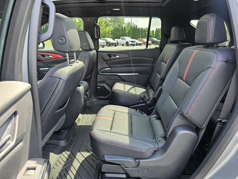 Used 2026 Chevrolet Traverse RS AWD/4WD image 27