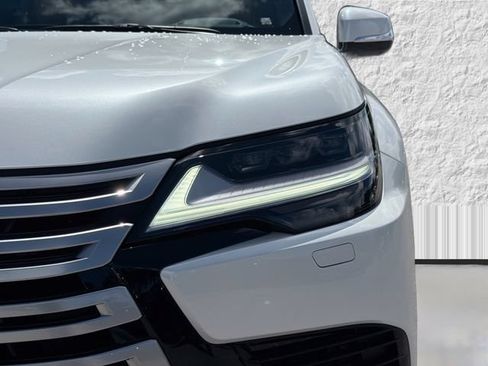 New 2026 Lexus LX 700h Luxury AWD/4WD image 9