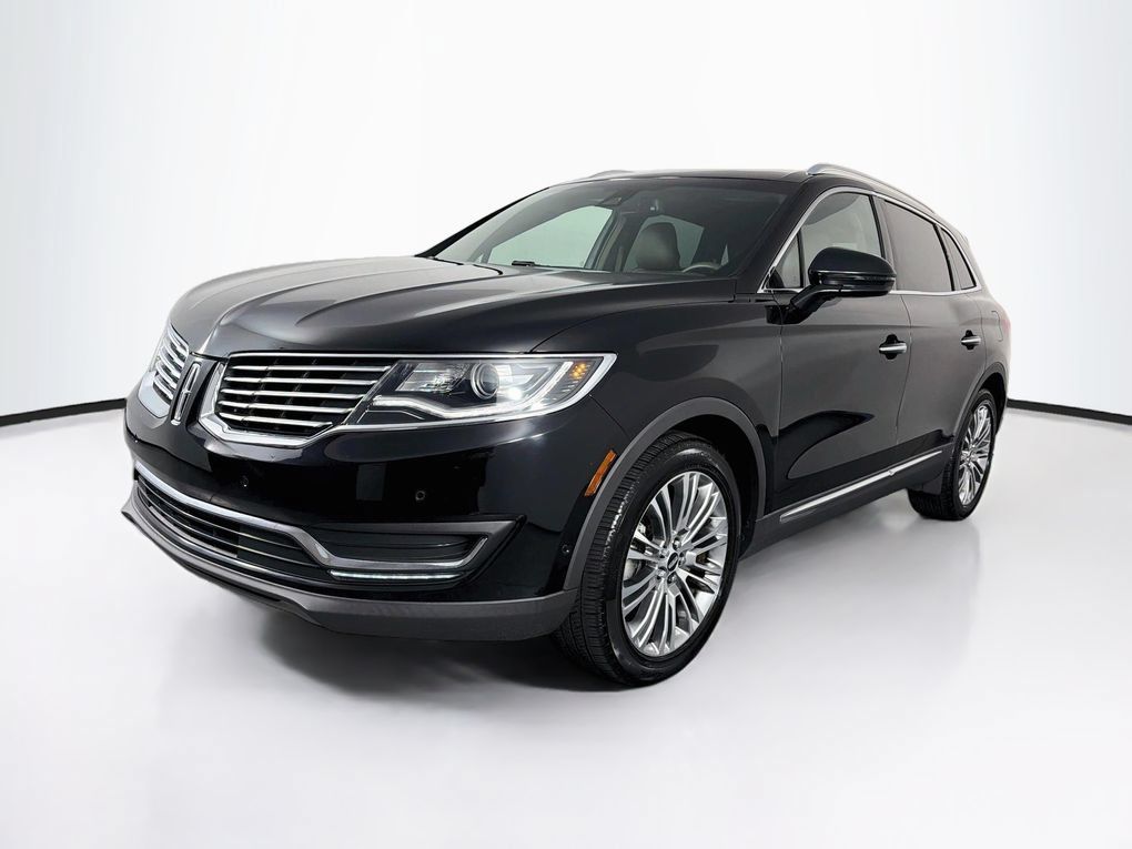 Used 2017 Lincoln MKX Reserve w/ Driver Assistance Package FWD image 3