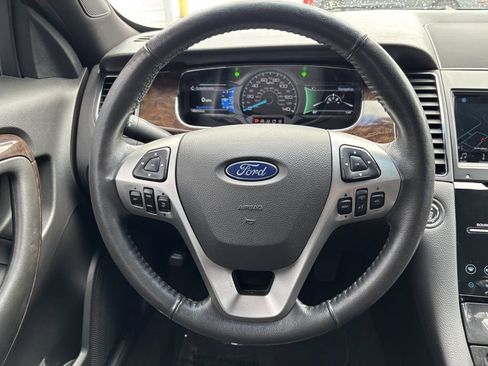 Used 2019 Ford Taurus Limited AWD/4WD image 14