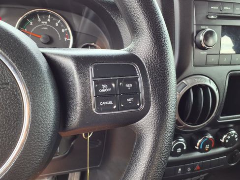 Used 2017 Jeep Wrangler Unlimited Sport image 13