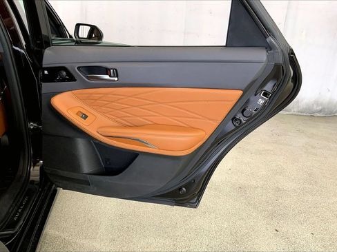 Used 2020 Toyota Avalon Limited FWD image 23