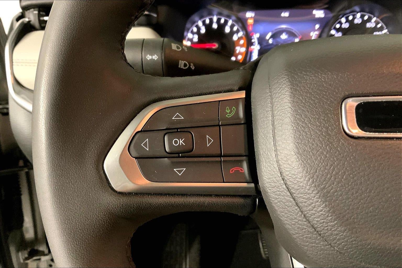 Used 2025 Jeep Compass Limited AWD/4WD image 18