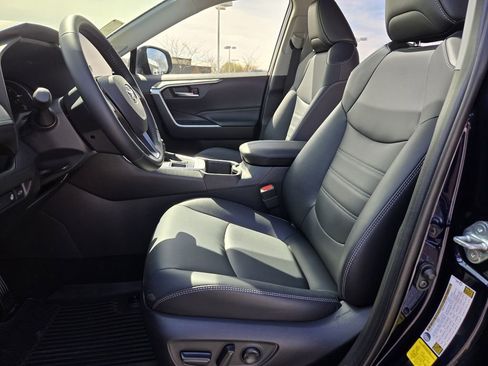 Used 2025 Toyota RAV4 XLE Premium w/ Weather Package image 4