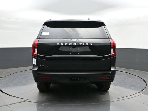 New 2026 Ford Expedition Active RWD image 8