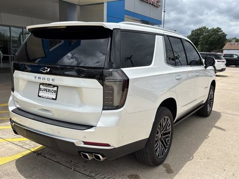 Used 2025 Chevrolet Tahoe High Country AWD/4WD image 3
