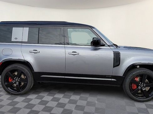 Certified 2024 Land Rover Defender 110 X image 9