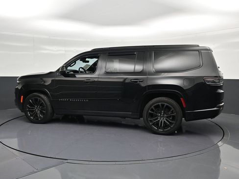 Used 2024 Jeep Grand Wagoneer Series III w/ Rear Seat Video Group 1 AWD/4WD image 8