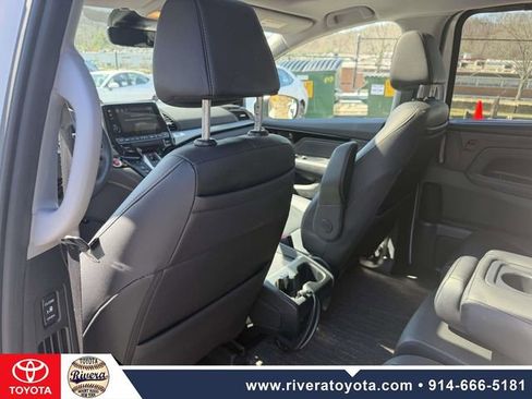 Used 2023 Honda Odyssey Touring image 15