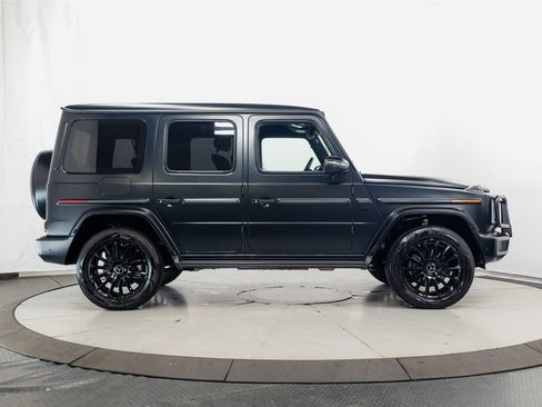 Used 2024 Mercedes-Benz G 550 w/ Exclusive Interior Package image 32