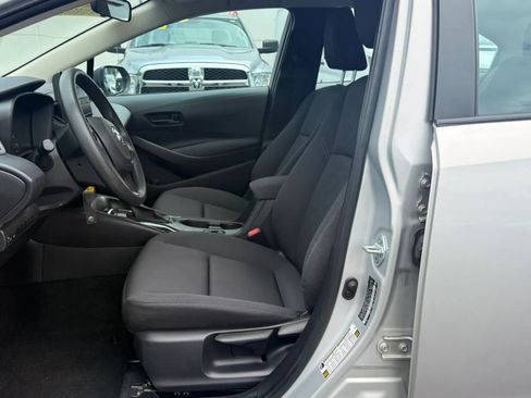 Used 2023 Toyota Corolla LE FWD image 12